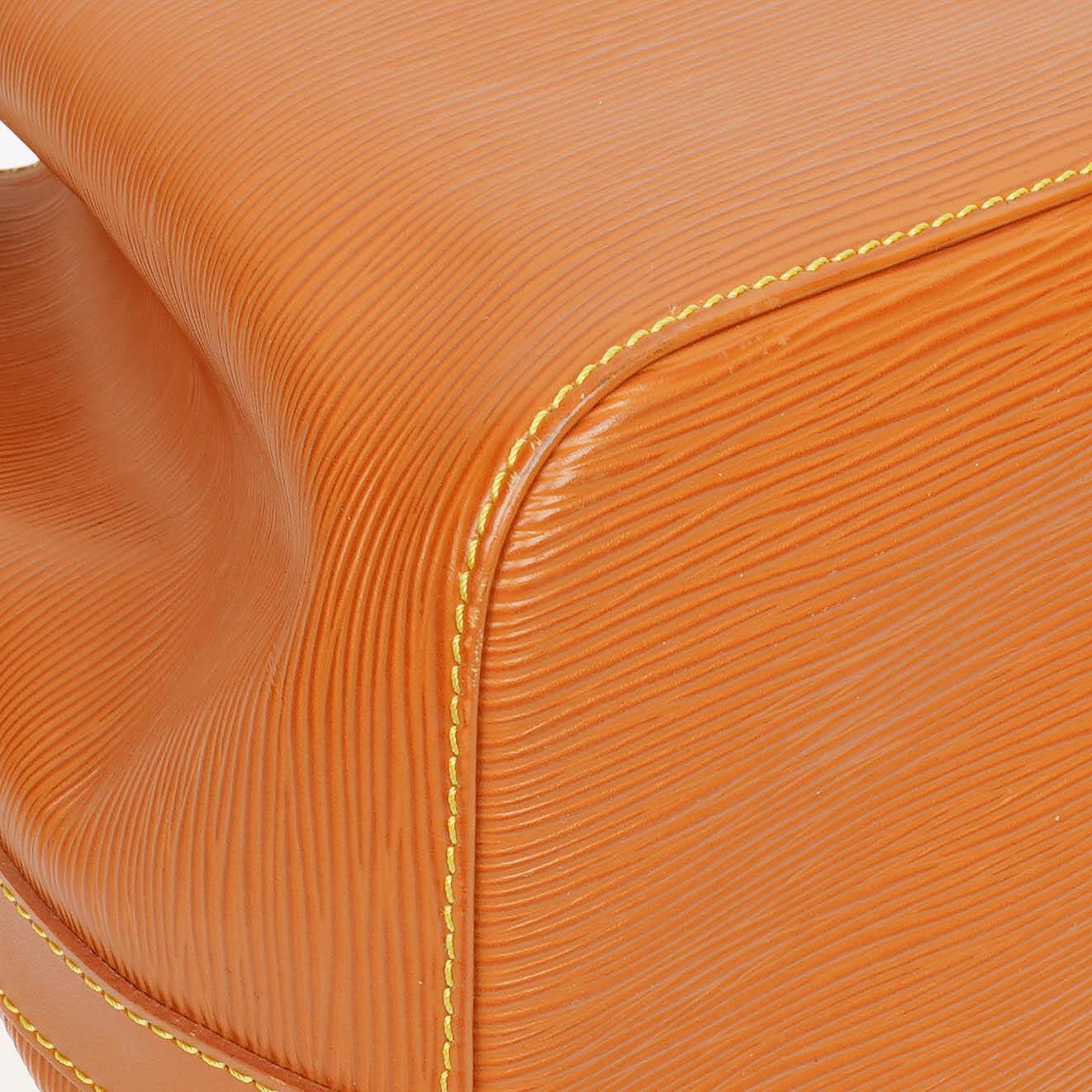 Louis Vuitton Petit Noe Schultertasche aus braunem Epi-Leder