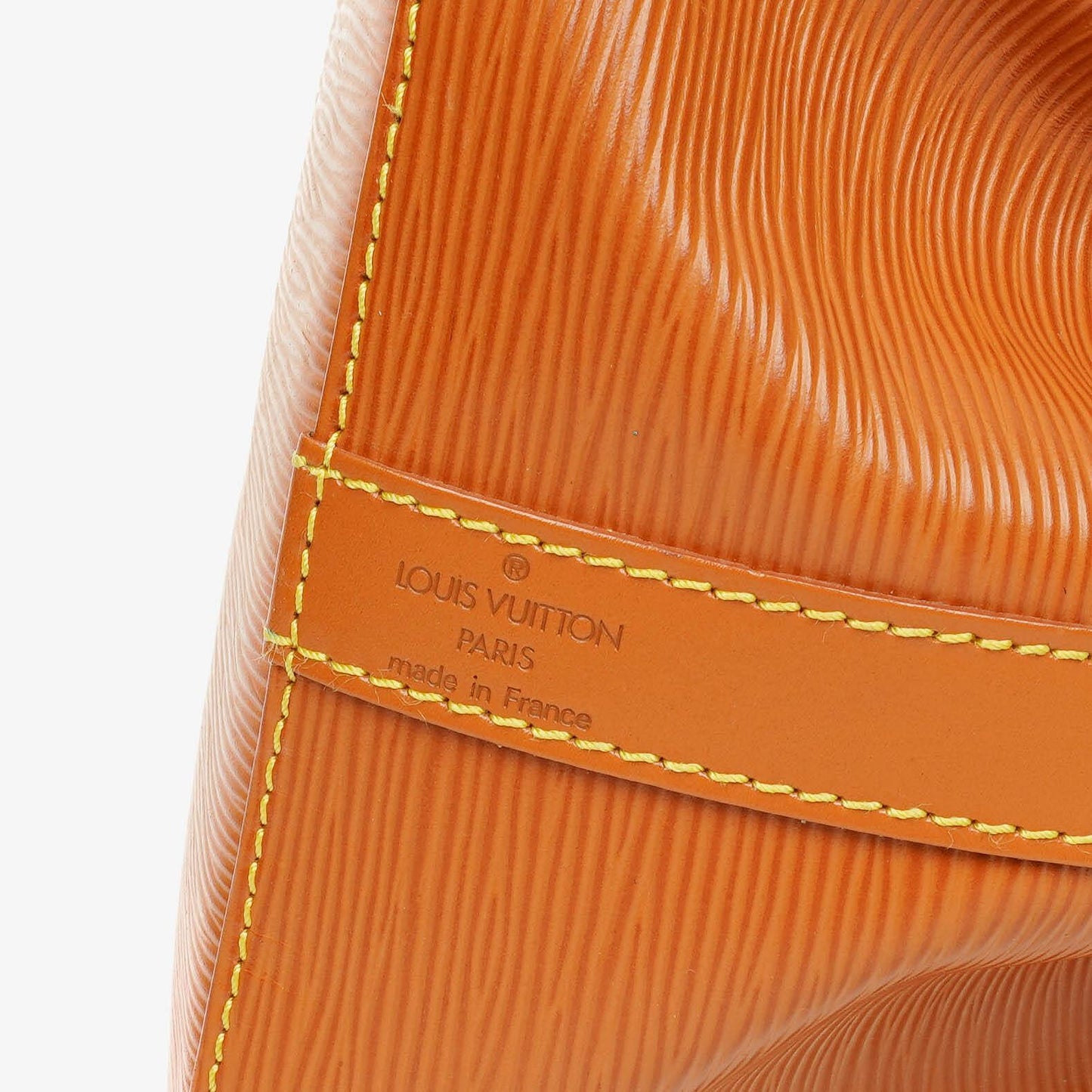 Louis Vuitton Petit Noe Schultertasche aus braunem Epi-Leder