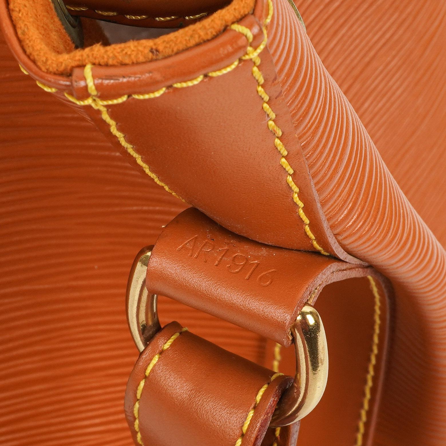 Louis Vuitton Petit Noe Schultertasche aus Cognac EPI Leder