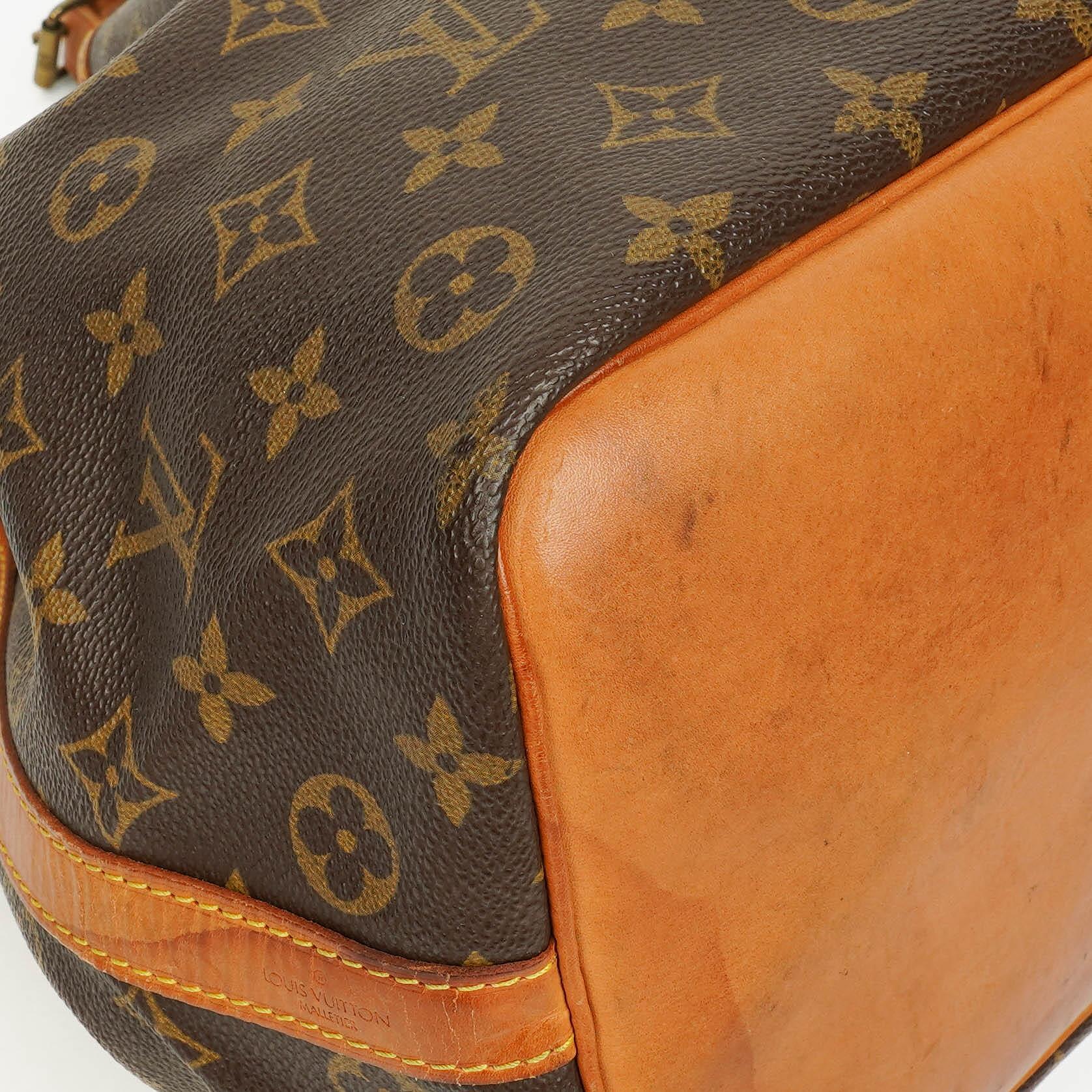 Louis Vuitton Petit Noé Malletier Schultertasche aus Monogram Canvas