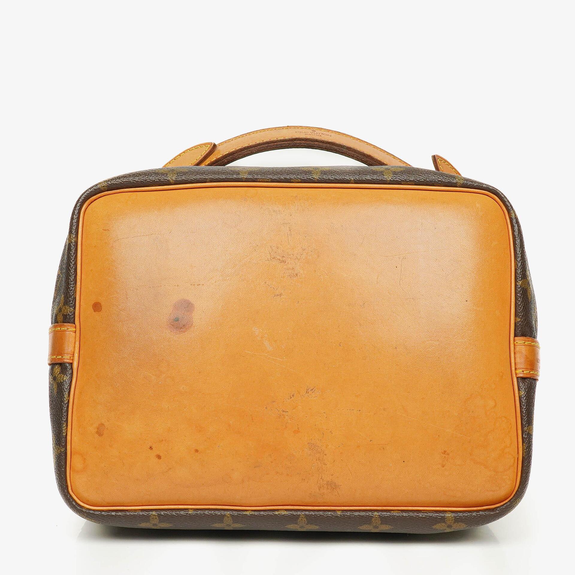 Louis Vuitton Petit Noé Malletier Monogram Canvas Schultertasche