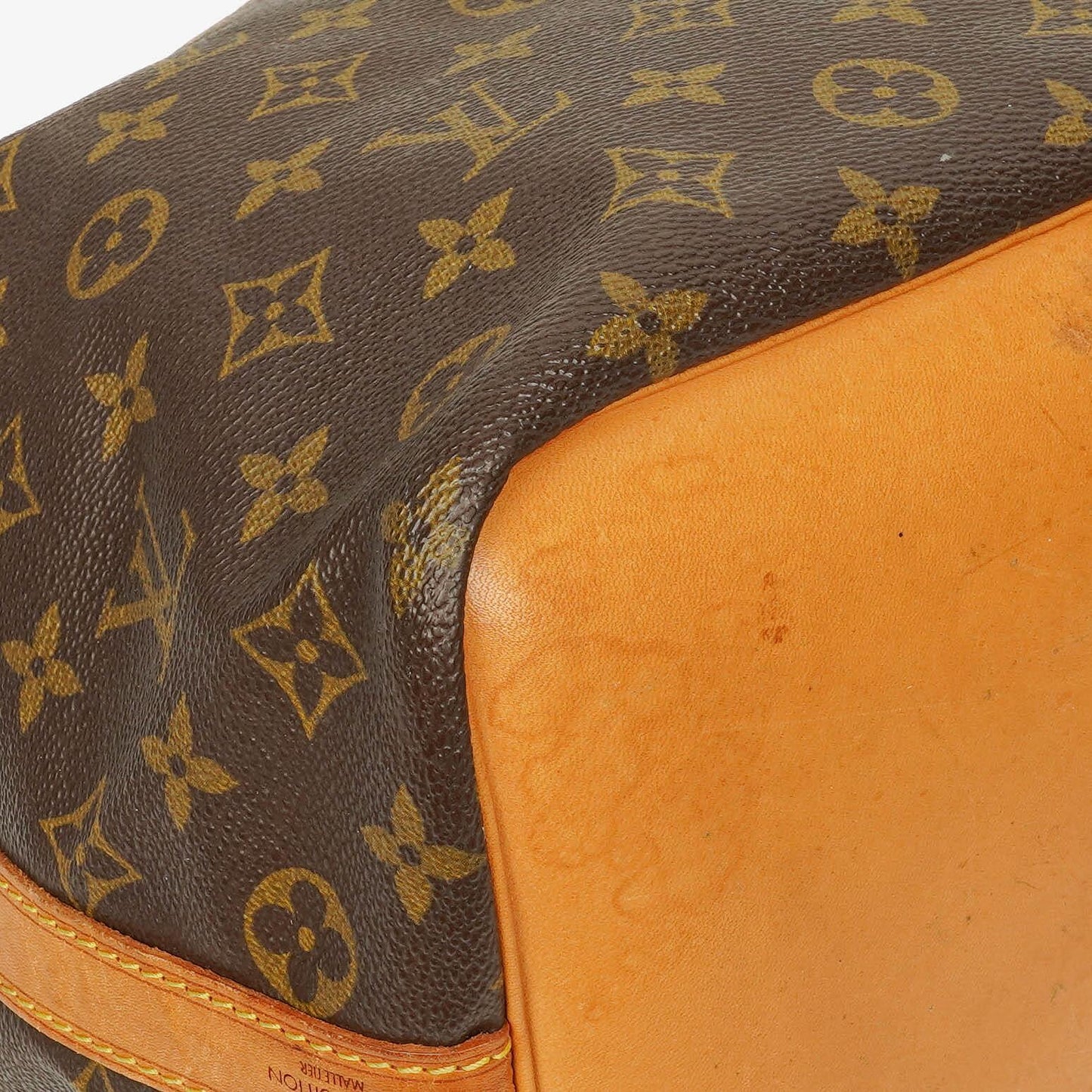 Louis Vuitton Petit Noé Malletier Monogram Canvas Schultertasche