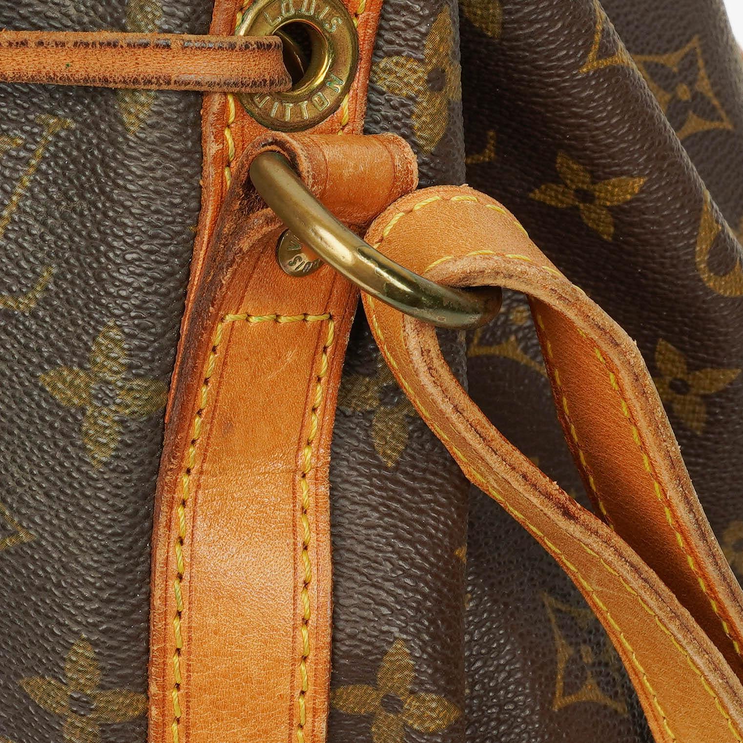Louis Vuitton Petit Noé Malletier Monogram Canvas Schultertasche
