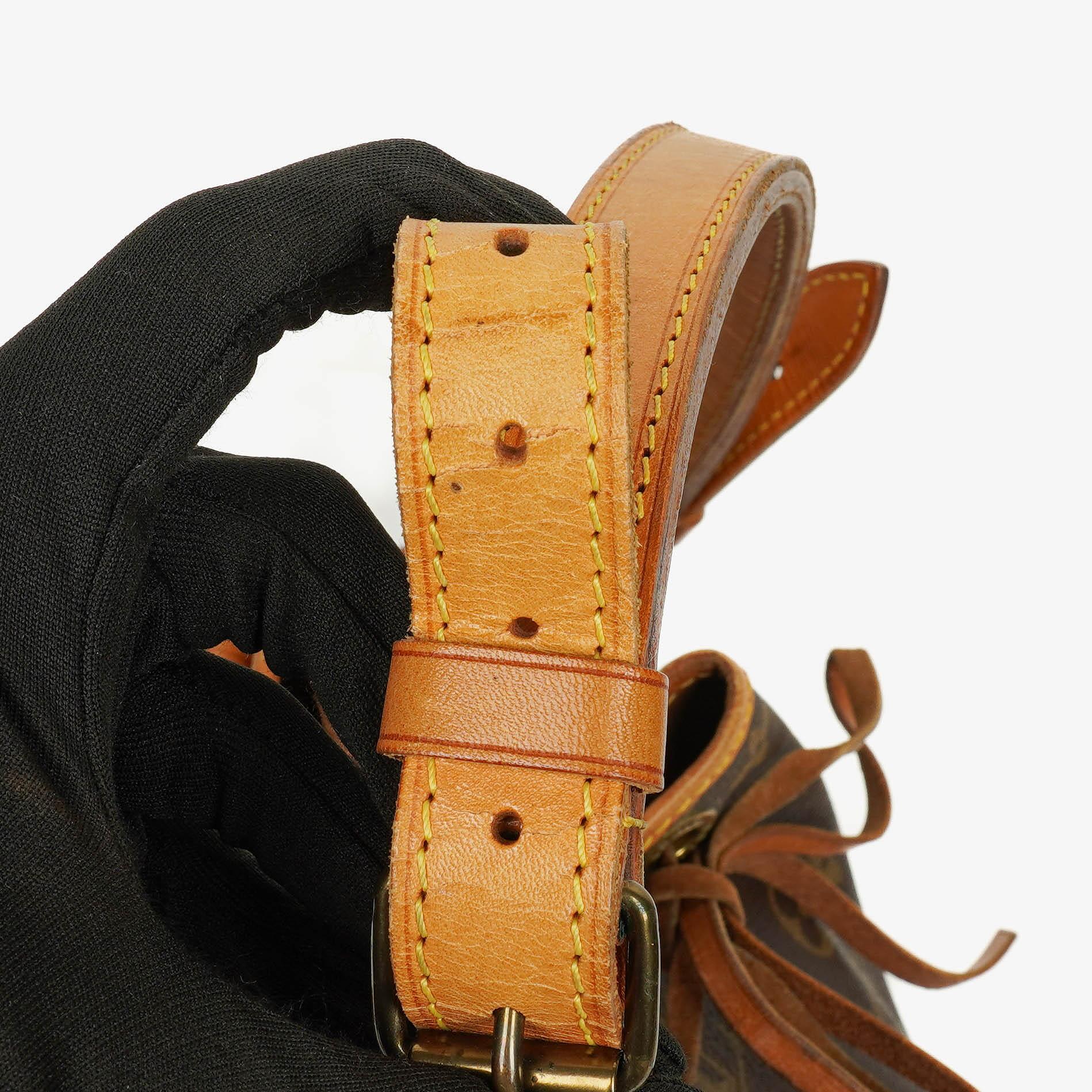 Louis Vuitton Petit Noé Malletier Monogram Canvas Schultertasche