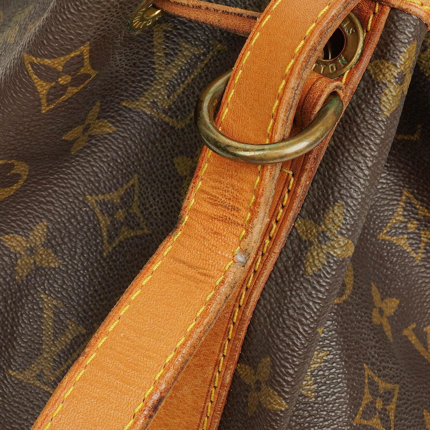 Louis Vuitton Petit Noé Malletier Monogram Canvas Schultertasche