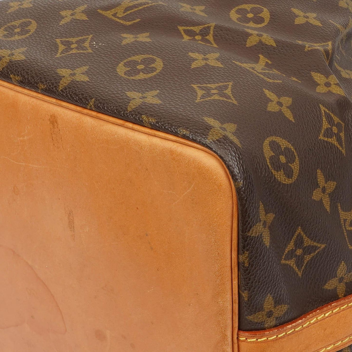 Louis Vuitton Petit Noe Monogramm Canvas Schultertasche