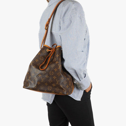 Louis Vuitton Petit Noe Monogram Canvas Schultertasche Gut