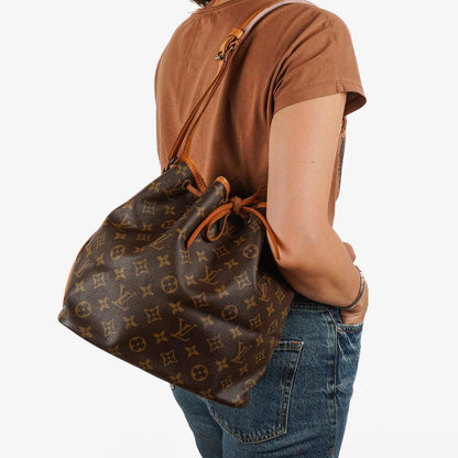 Louis Vuitton Petit Noe Monogram Canvas Schultertasche