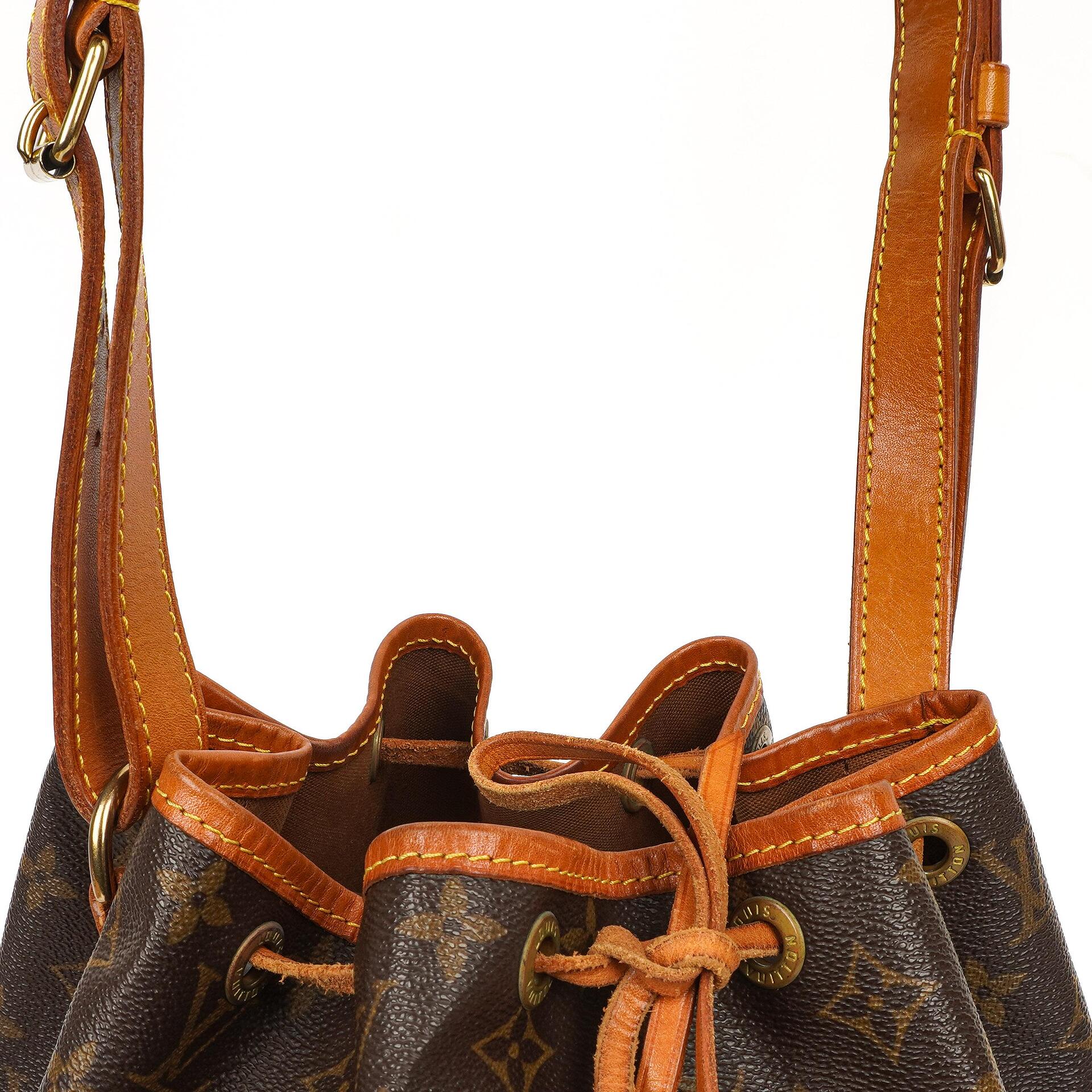 Louis Vuitton Petit Noe Schultertasche aus Monogram Canvas