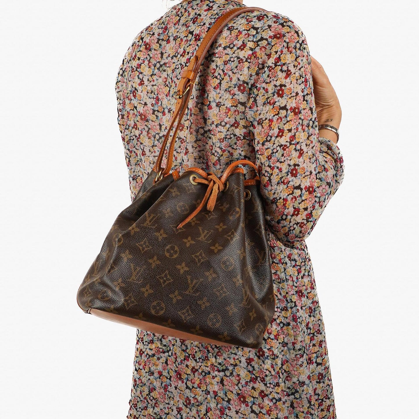 Louis Vuitton Petit Noe Schultertasche aus Monogram Canvas