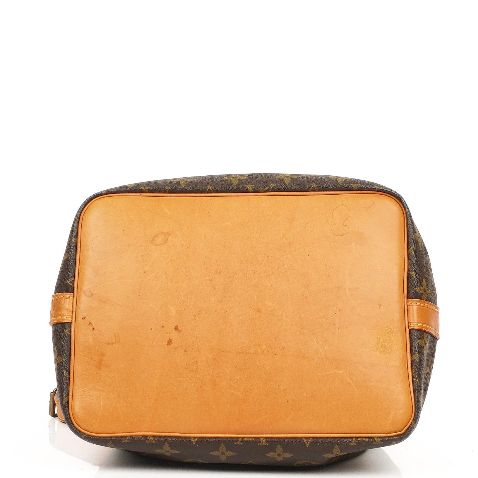 Louis Vuitton Petit Noe Schultertasche aus Monogram Canvas