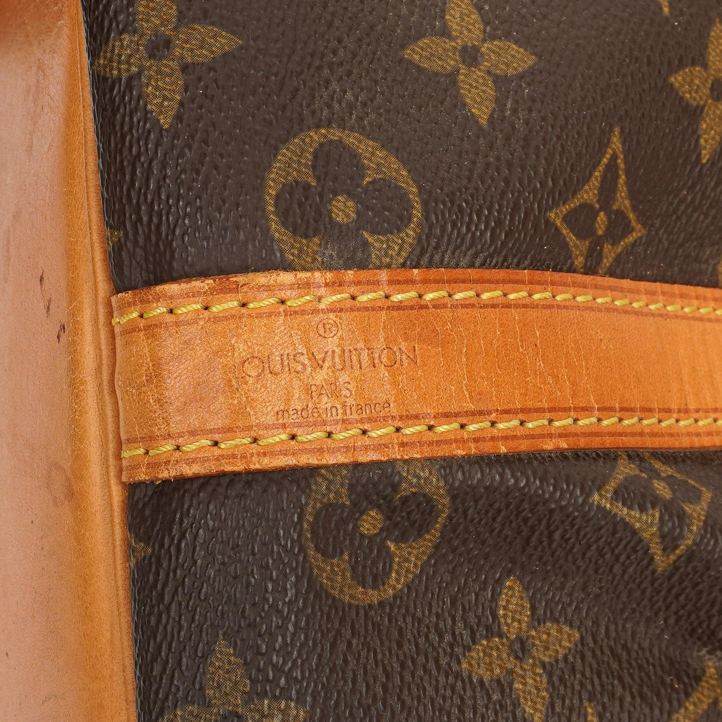 Louis Vuitton Petit Noe Schultertasche aus Monogram Canvas