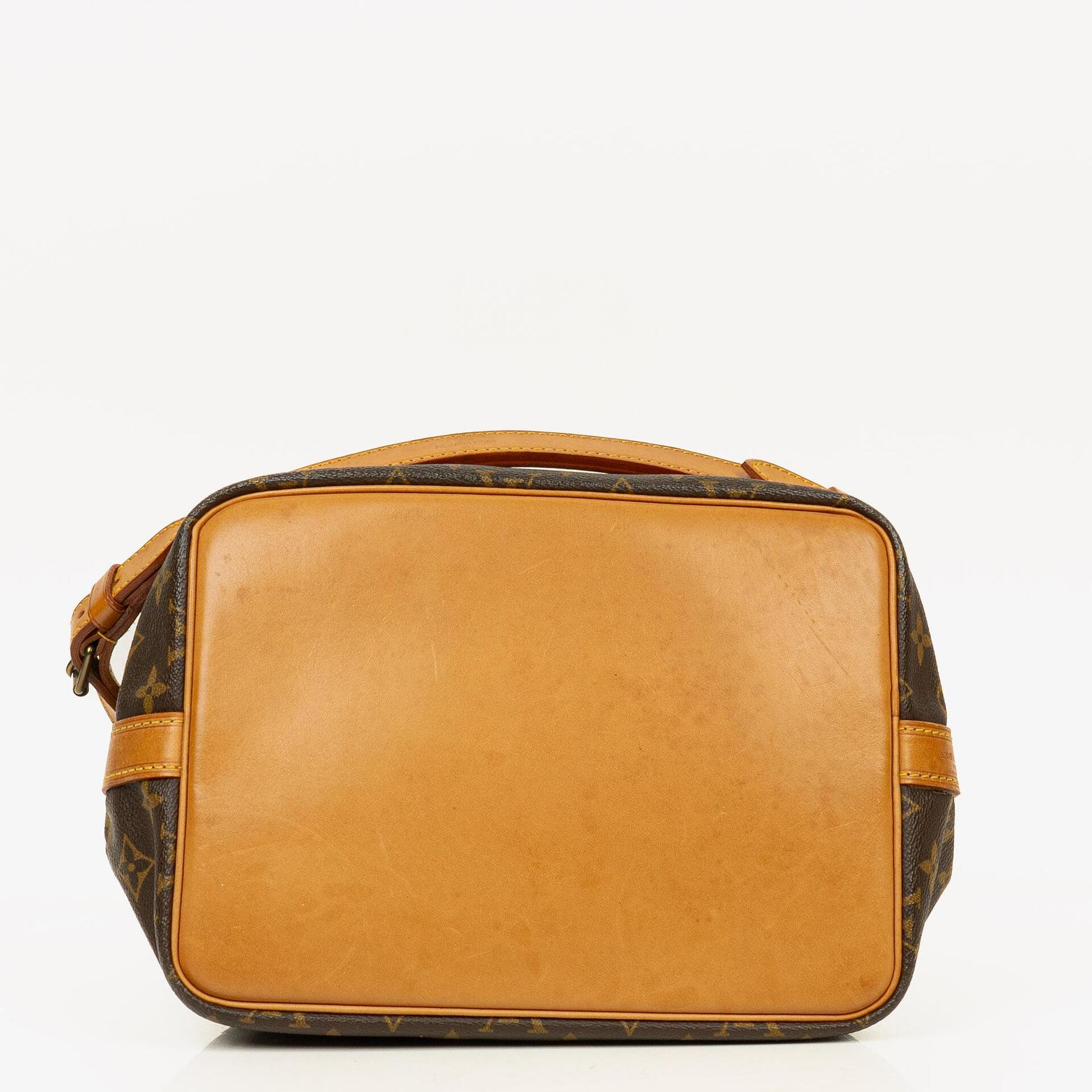 Louis Vuitton Petit Noe Schultertasche aus Monogramm Canvas