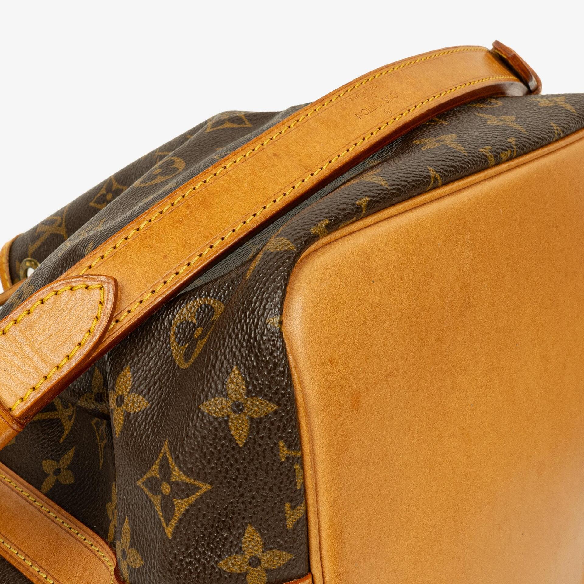 Louis Vuitton Petit Noe Schultertasche aus Monogramm Canvas