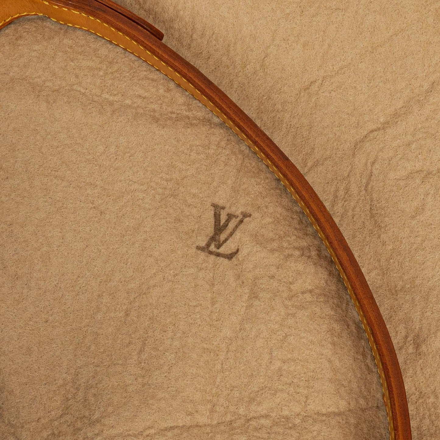 Louis Vuitton Petit Noe Schultertasche aus Monogramm Canvas
