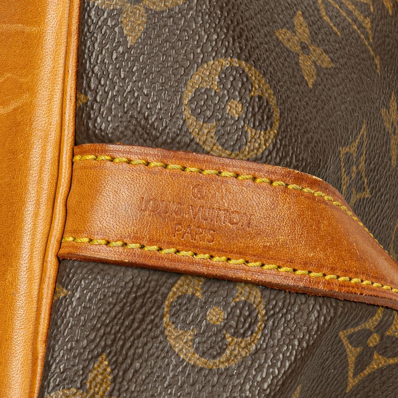 Louis Vuitton Petit Noe Schultertasche aus Monogramm Canvas