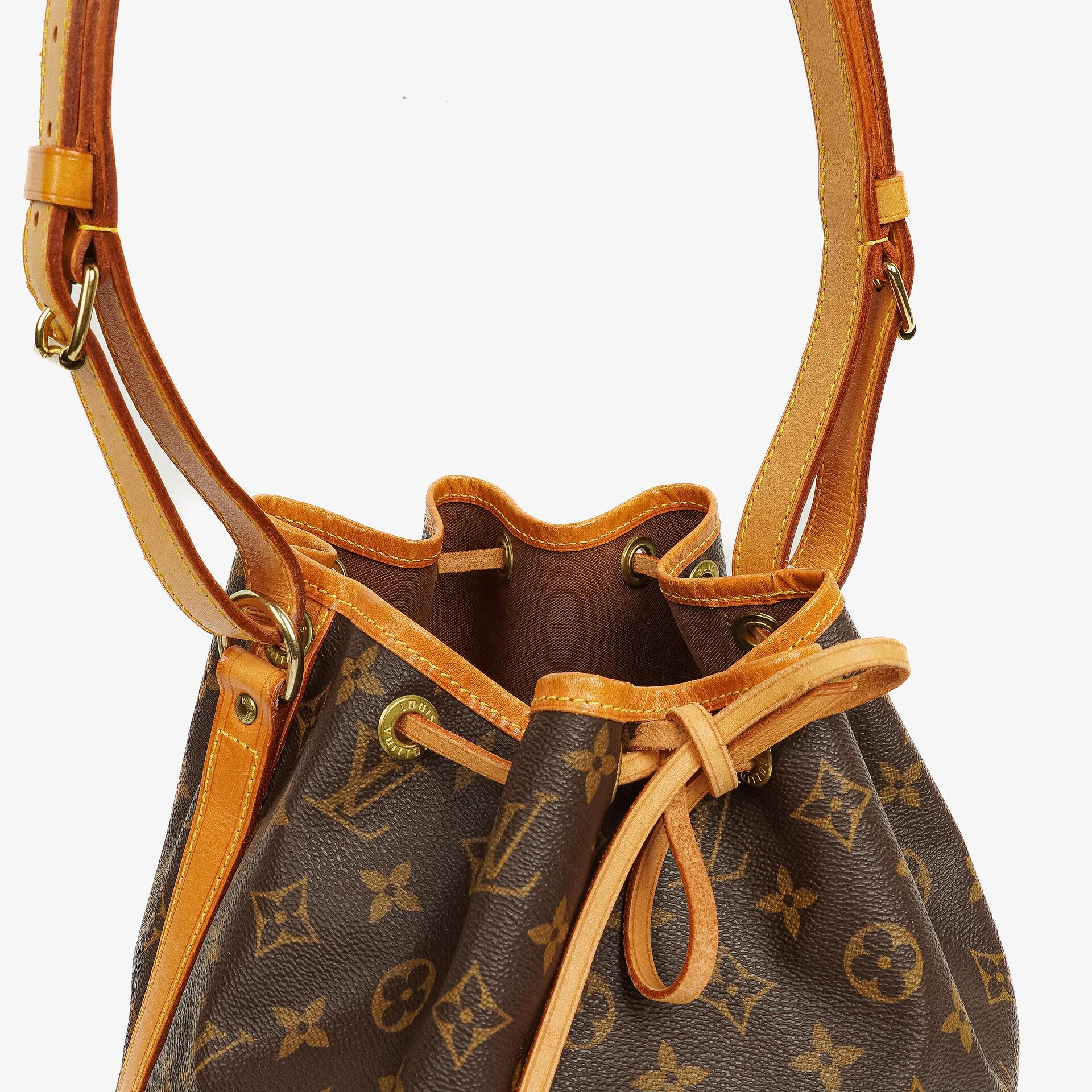 Louis Vuitton Petit Noé Schultertasche aus Monogram Canvas