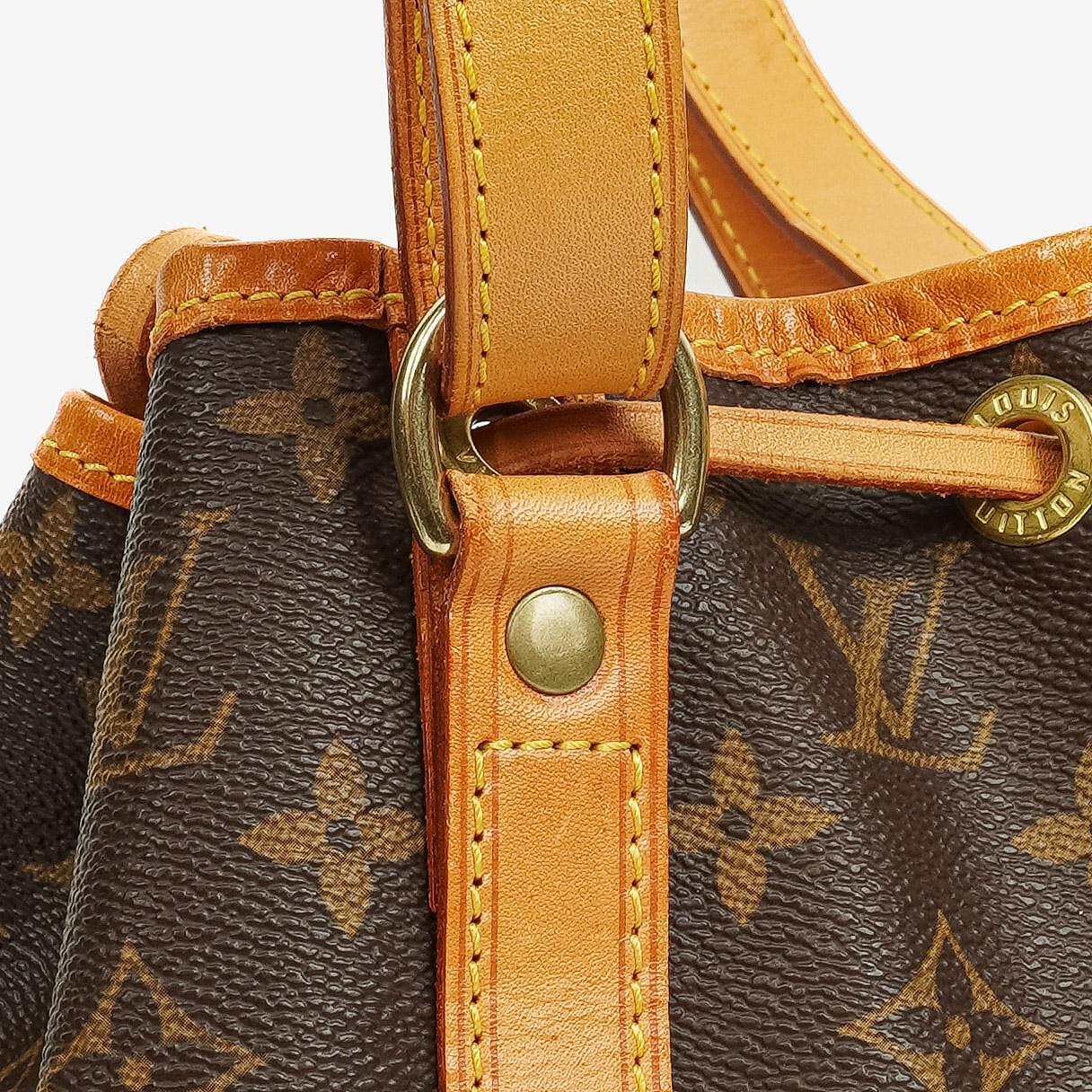 Louis Vuitton Petit Noé Schultertasche aus Monogram Canvas