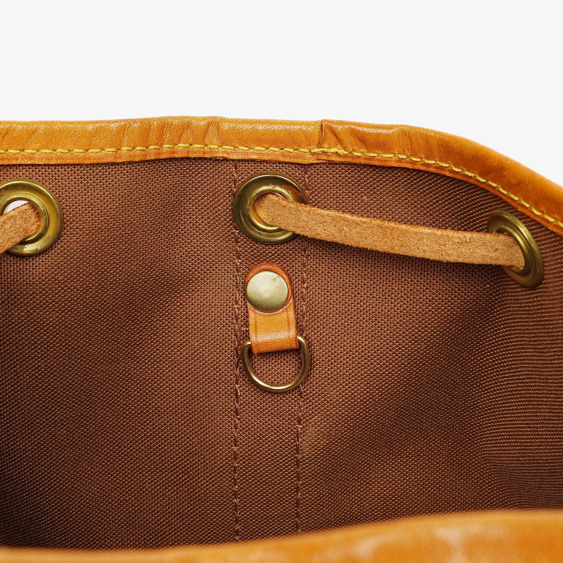 Louis Vuitton Petit Noé Schultertasche aus Monogram Canvas