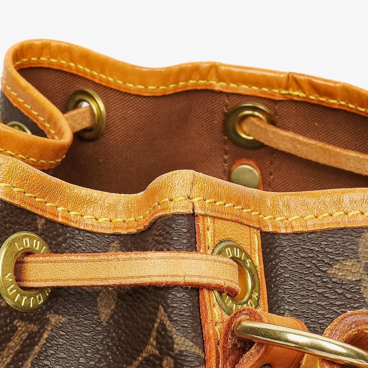 Louis Vuitton Petit Noé Schultertasche aus Monogram Canvas