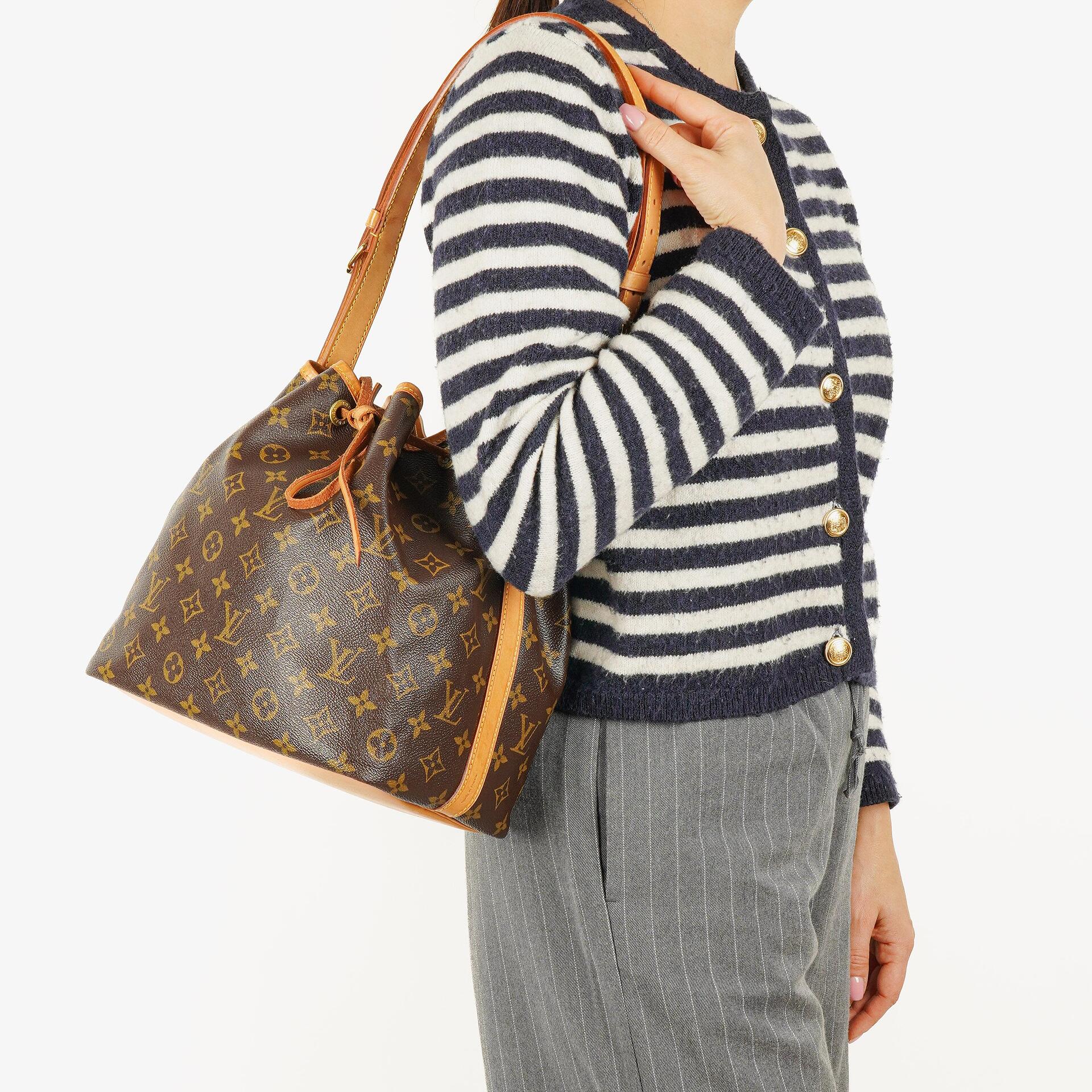Louis Vuitton Petit Noe Schultertasche aus Monogram Canvas