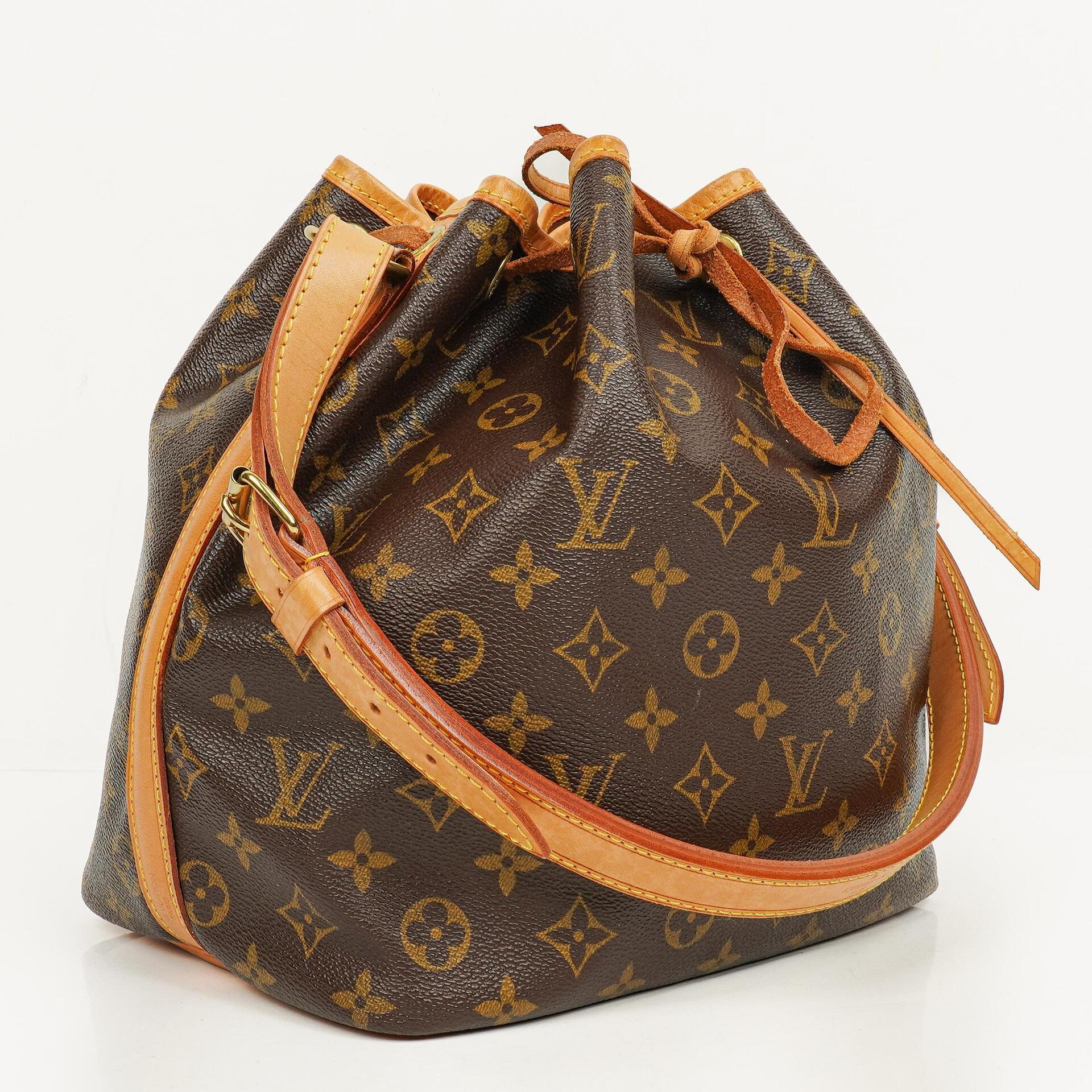Louis Vuitton Petit Noe Schultertasche aus Monogram Canvas