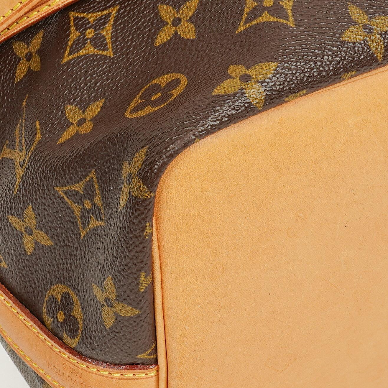 Louis Vuitton Petit Noe Schultertasche aus Monogram Canvas