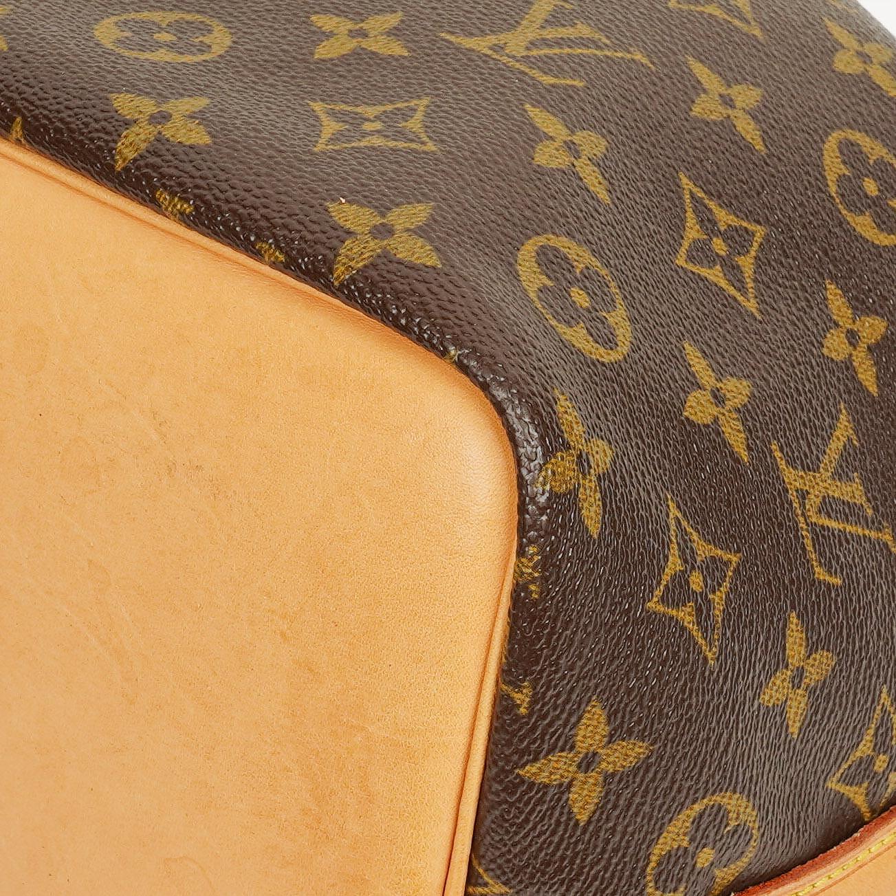 Louis Vuitton Petit Noe Schultertasche aus Monogram Canvas