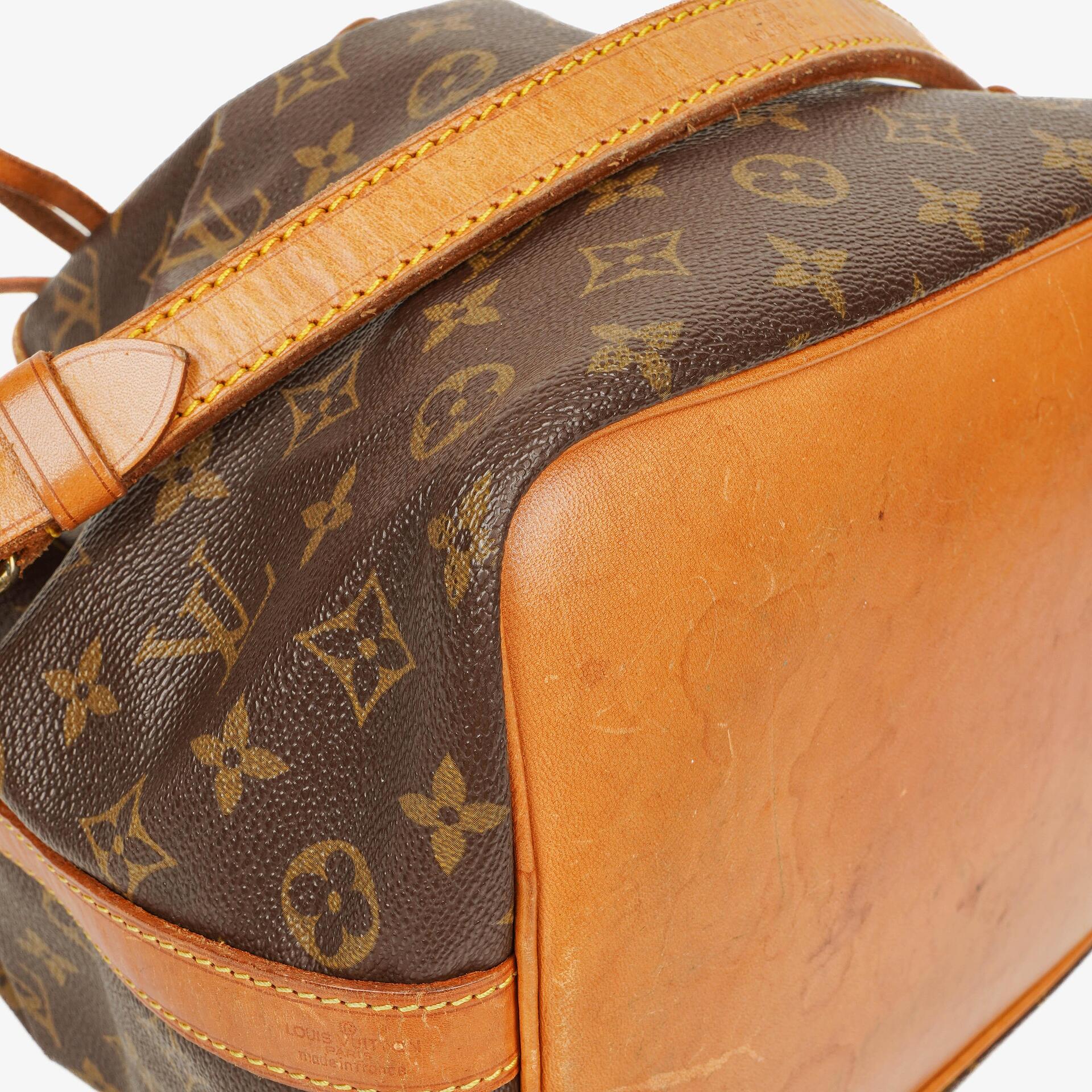 Louis Vuitton Petit Noé Schultertasche aus Monogram Canvas