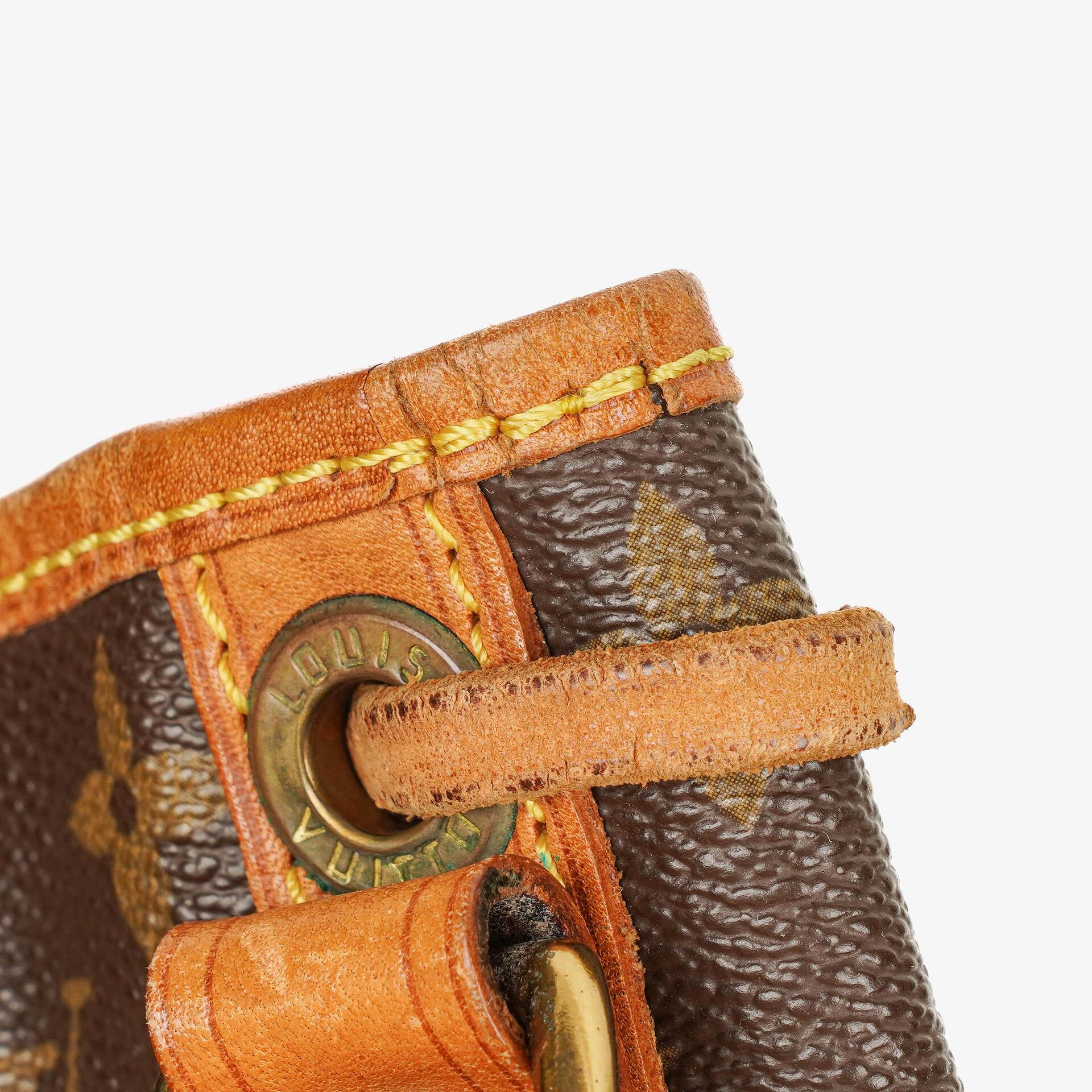 Louis Vuitton Petit Noé Schultertasche aus Monogram Canvas