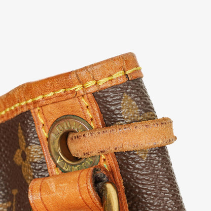 Louis Vuitton Petit Noé Schultertasche aus Monogram Canvas