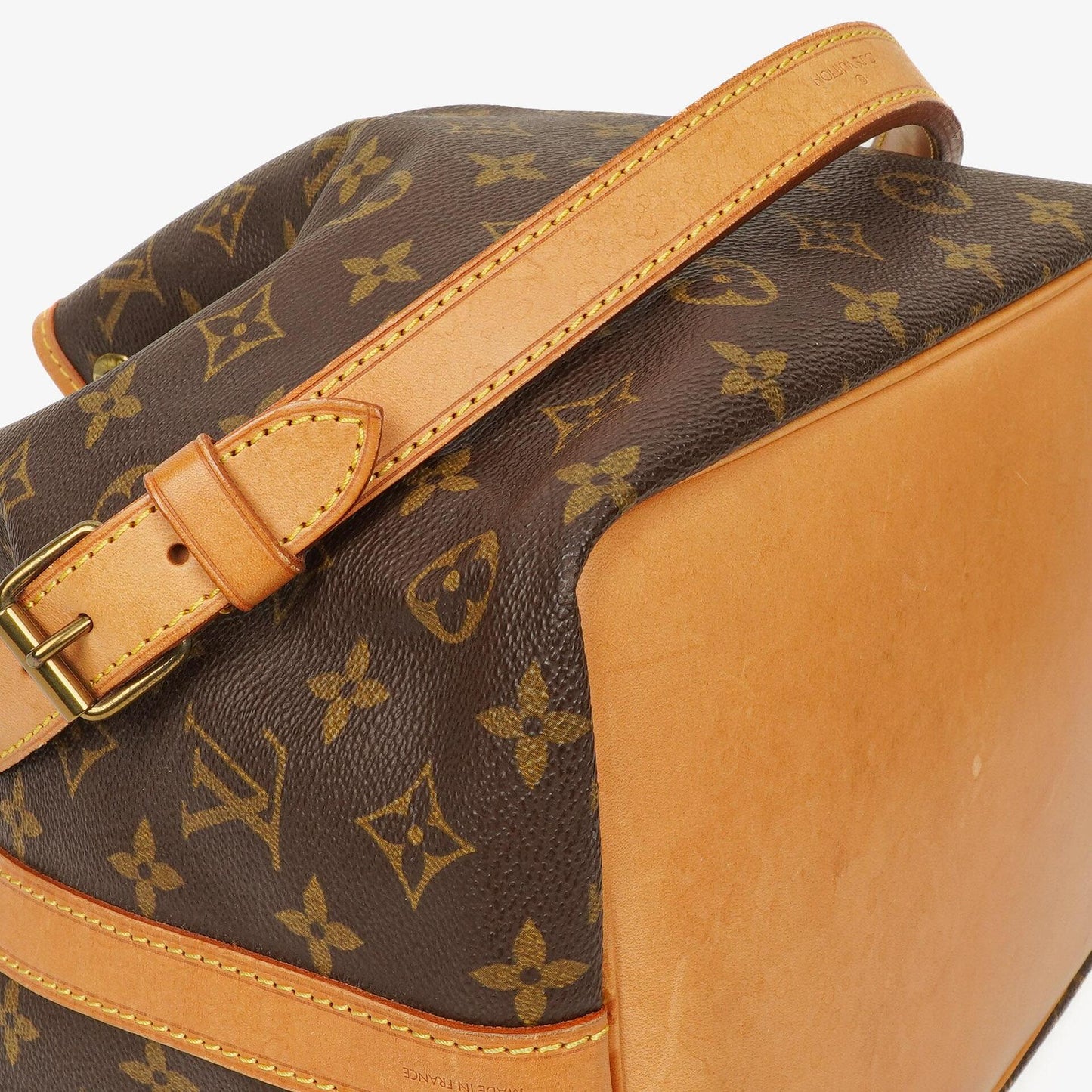 Louis Vuitton Petit Noe Schultertasche aus Monogram Canvas