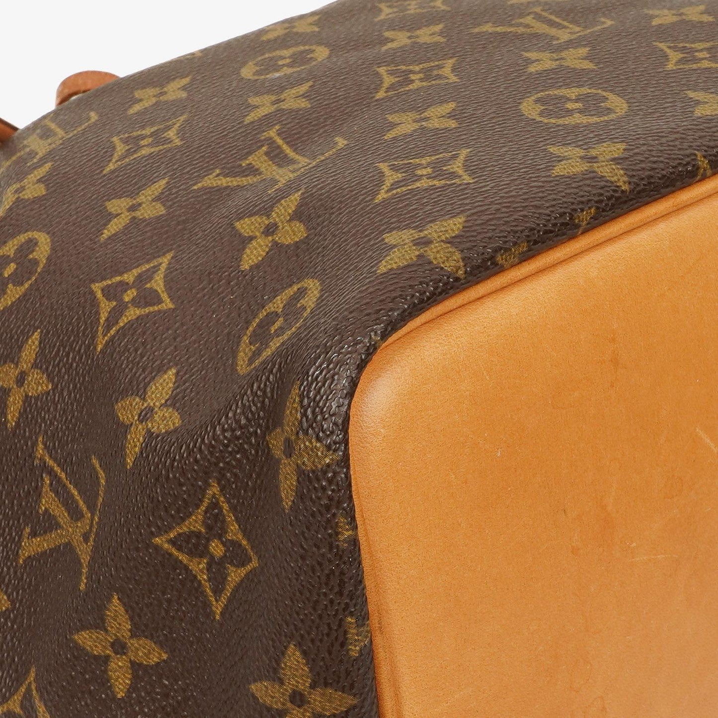 Louis Vuitton Petit Noe Schultertasche aus Monogram Canvas