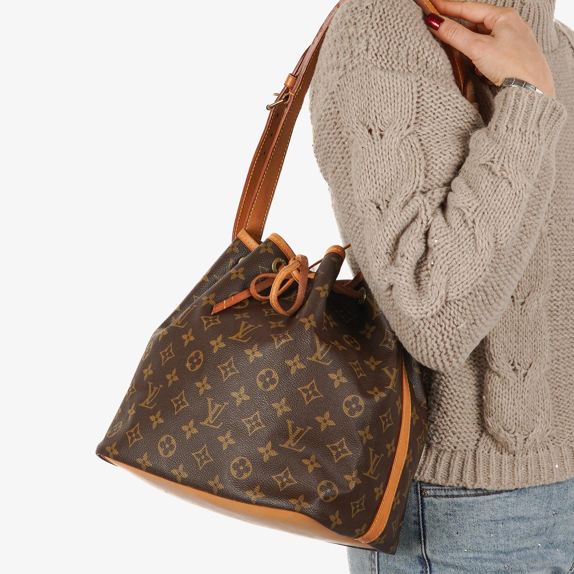 Louis Vuitton Petit Noe Schultertasche aus Monogram Canvas