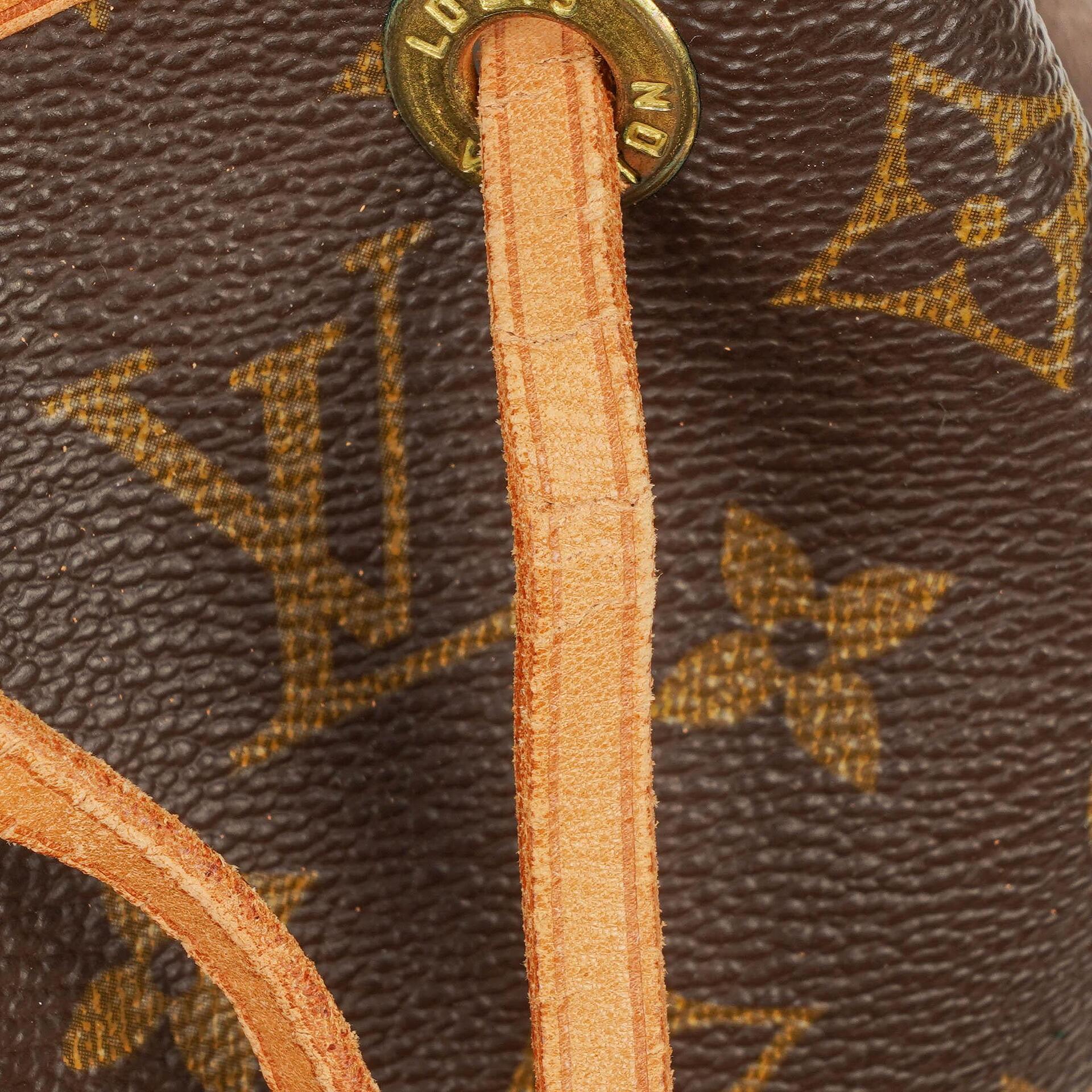 Louis Vuitton Petit Noé Schultertasche aus Monogram Canvas