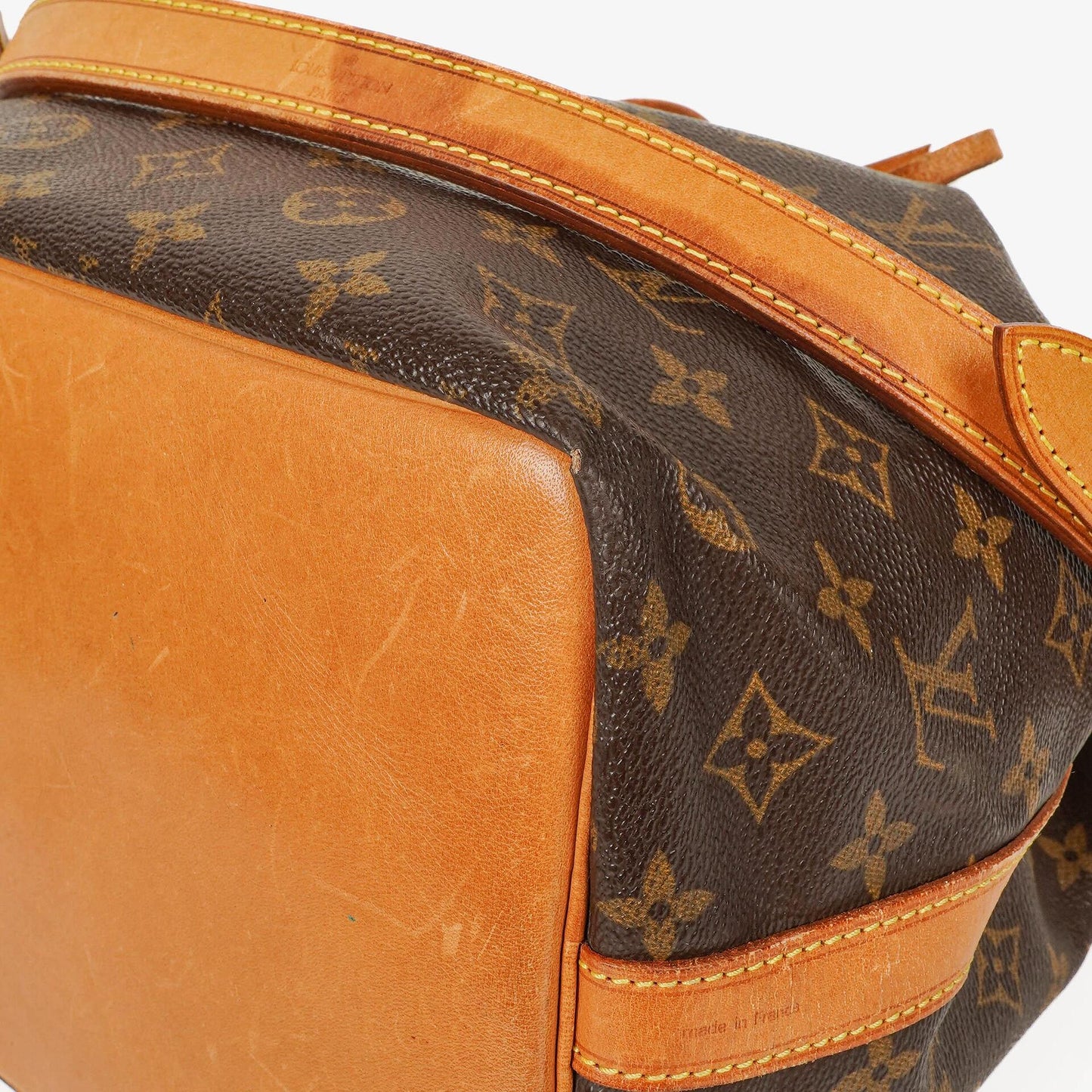 Louis Vuitton Petit Noe Schultertasche aus Monogram Canvas