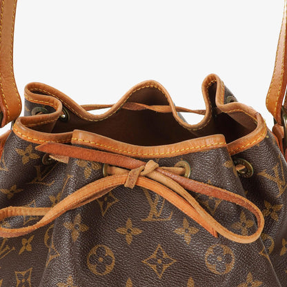Louis Vuitton Petit Noe Schultertasche aus Monogram Canvas
