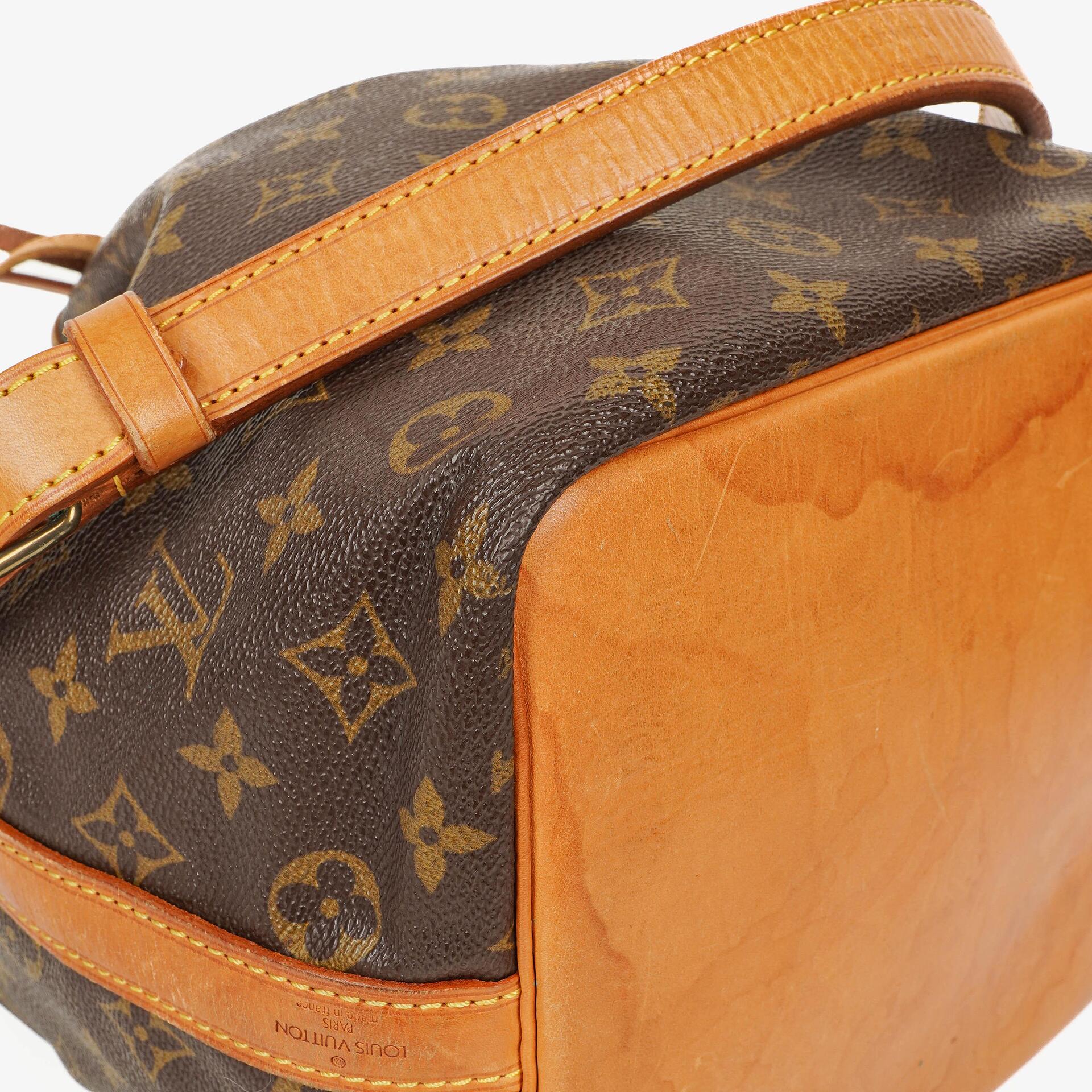 Louis Vuitton Petit Noe Schultertasche aus Monogram Canvas