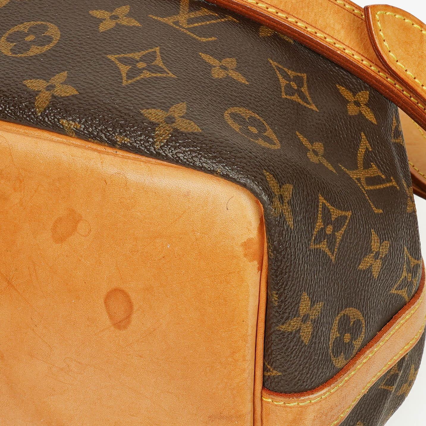 Louis Vuitton Petit Noe Schultertasche aus Monogram Canvas