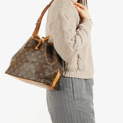 Louis Vuitton Petit Noe Schultertasche aus Monogram Canvas