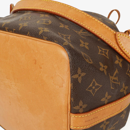 Louis Vuitton Petit Noé Schultertasche aus Monogram Canvas