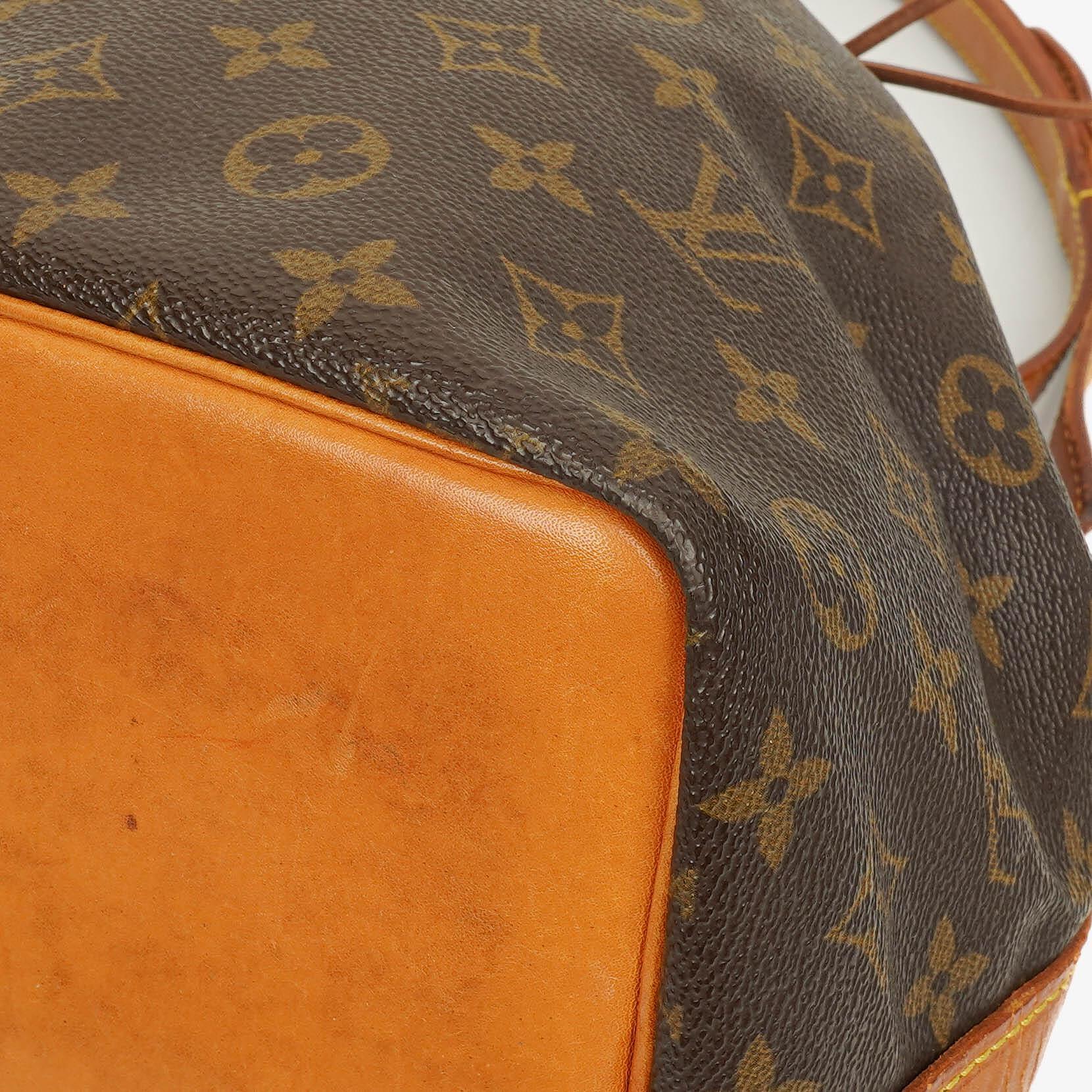 Louis Vuitton Petit Noé Monogram Canvas Schultertasche