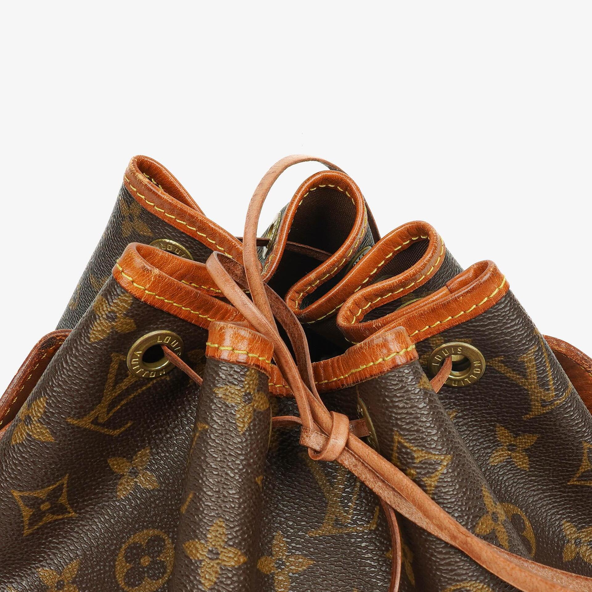 Louis Vuitton Petit Noé Monogram Canvas Schultertasche