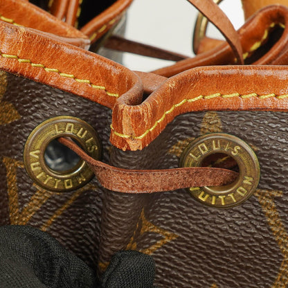 Louis Vuitton Petit Noé Monogram Canvas Schultertasche