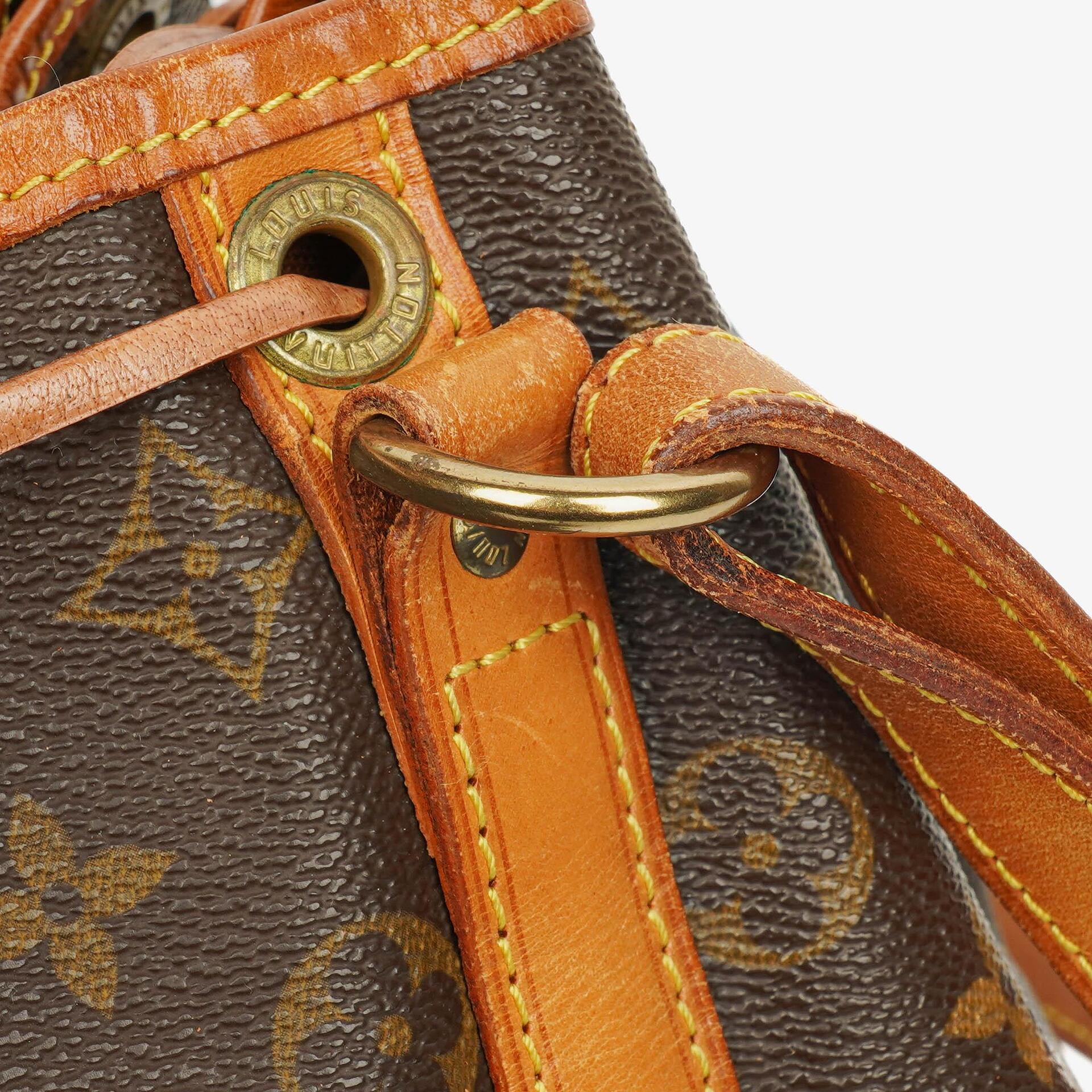 Louis Vuitton Petit Noé Monogram Canvas Schultertasche