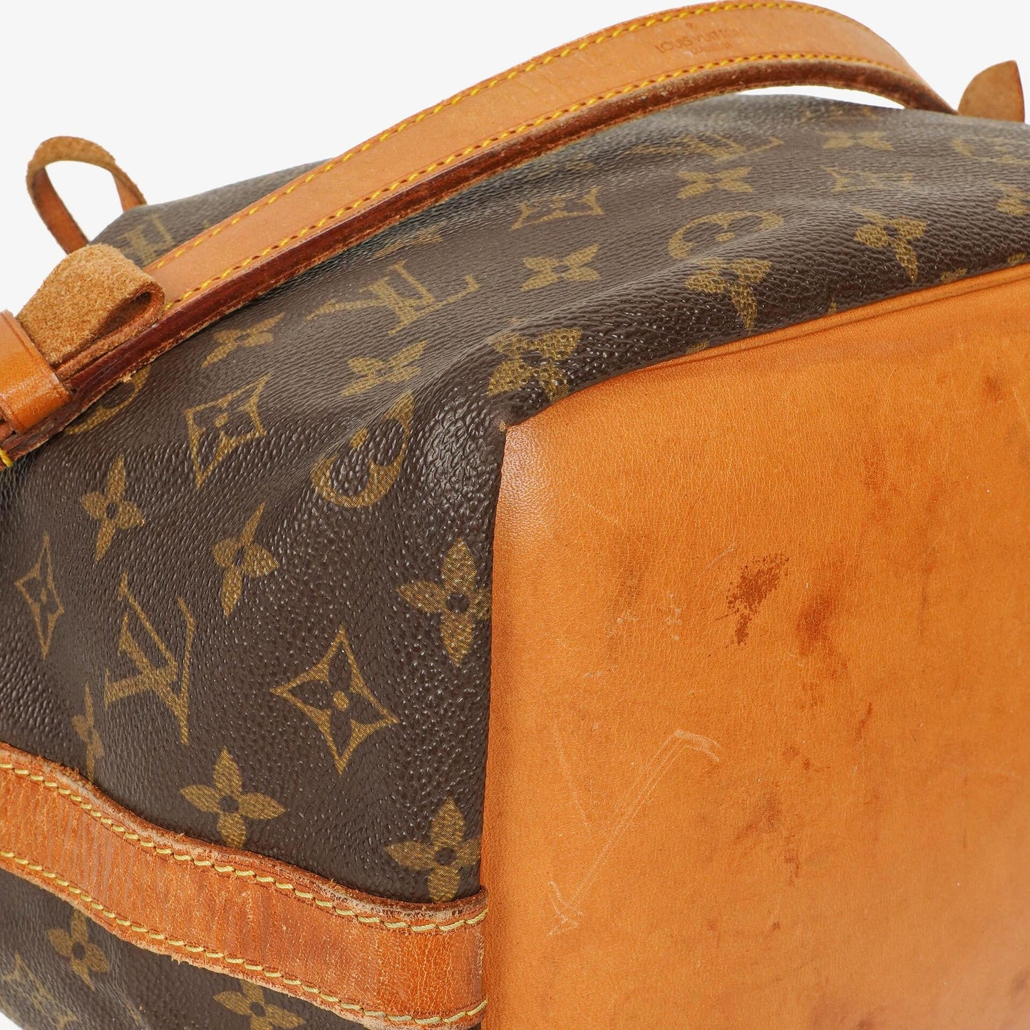 Louis Vuitton Petit Noé Monogram Canvas Schultertasche