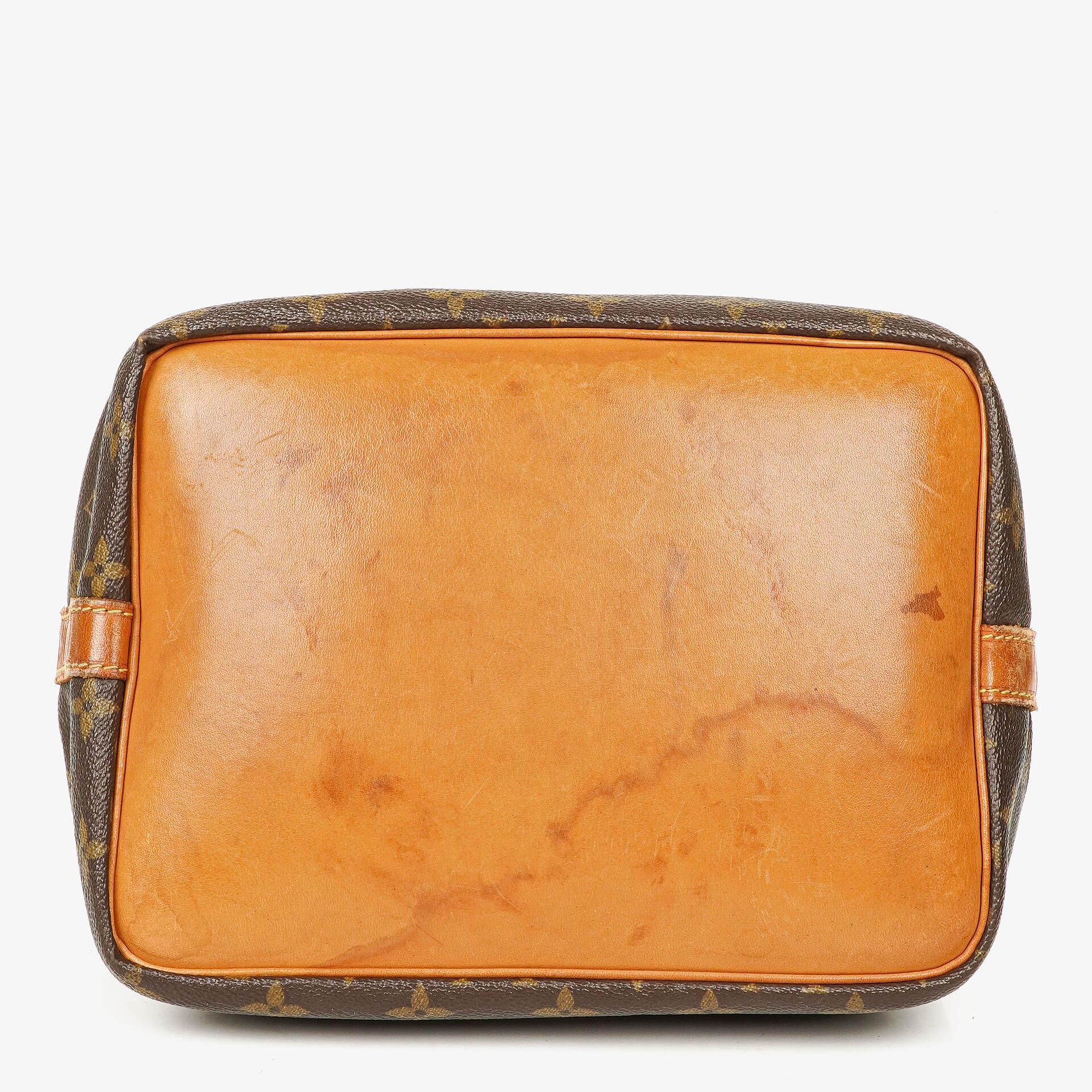 Louis Vuitton Petit Noé Monogram Canvas Schultertasche