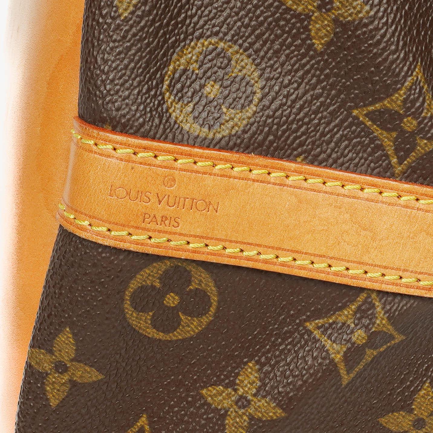 Louis Vuitton Petit Noé Schultertasche aus Monogram Canvas
