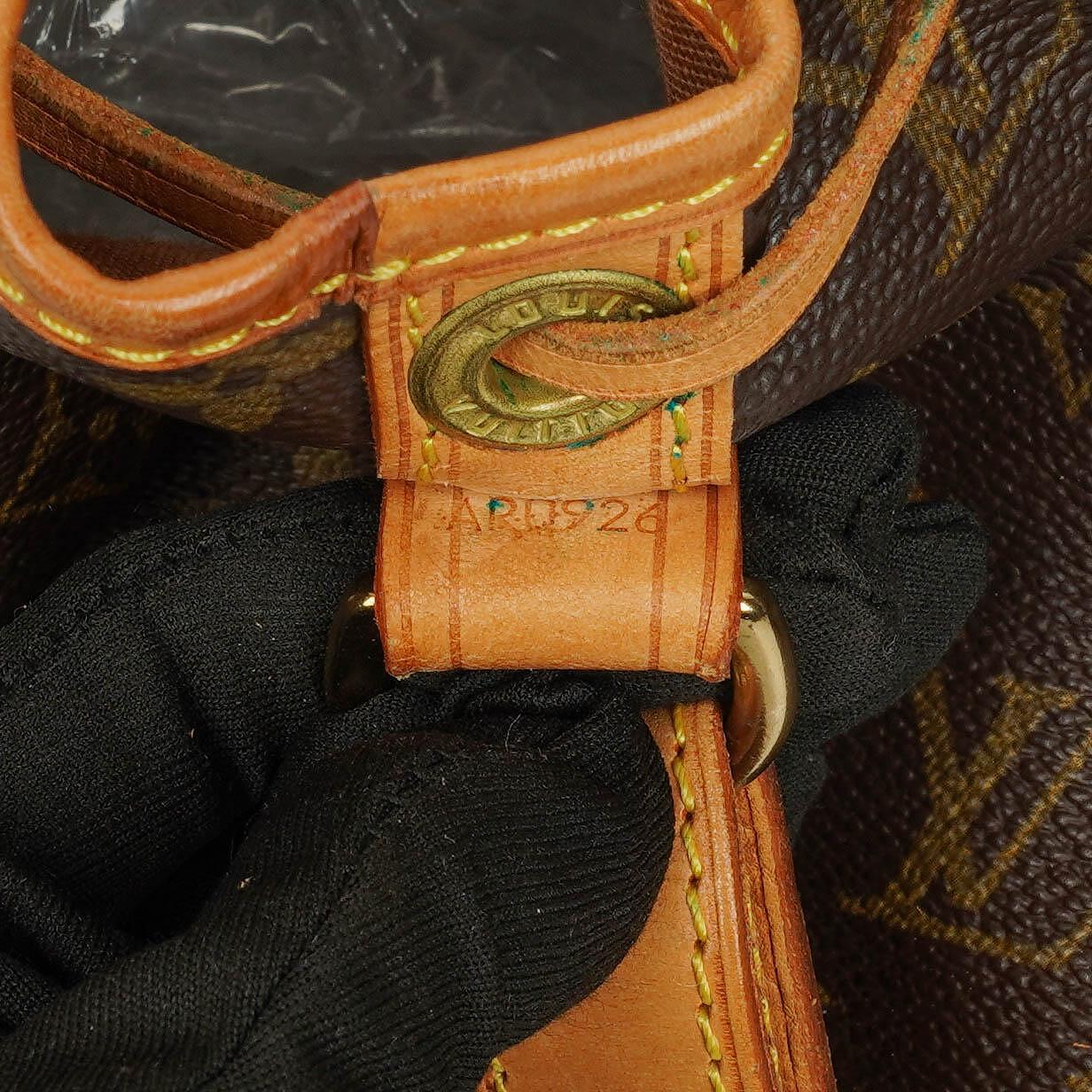 Louis Vuitton Petit Noé Schultertasche aus Monogram Canvas
