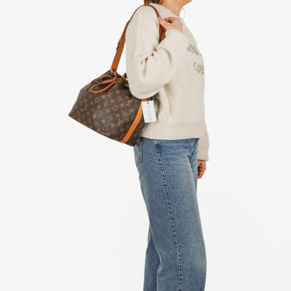 Louis Vuitton Petit Noé Schultertasche aus Monogram Canvas